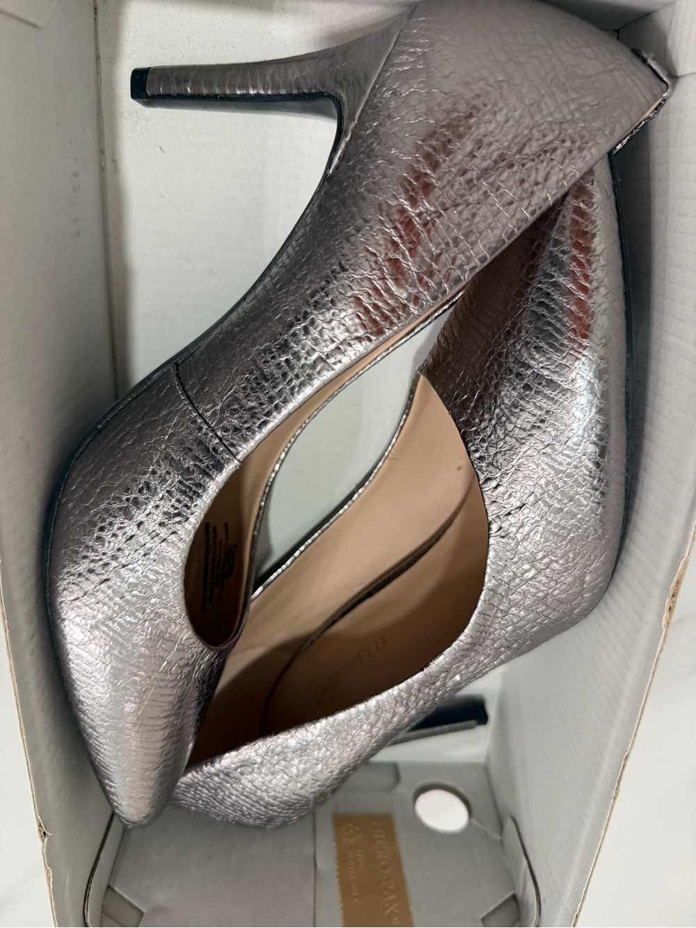 Karl Lagerfeld Paris Royale Silver Metallic Pumps – Size 8.5